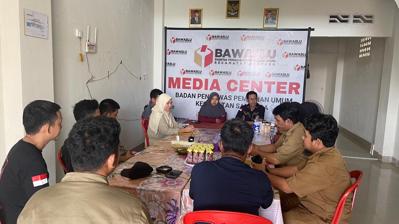 Perkuat Tupoksi Pengawas Adhoc, Bawaslu Mamuju Lakukan Supervisi Sekretariat Panwascam