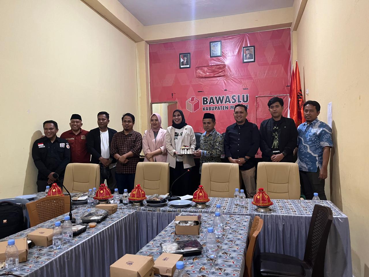 Kuatkan Kolaborasi Kelambagaan, Bawaslu Mamuju hadiri Rapat Evaluasi Indikator Kerjasama Hubungan Antar Lembaga