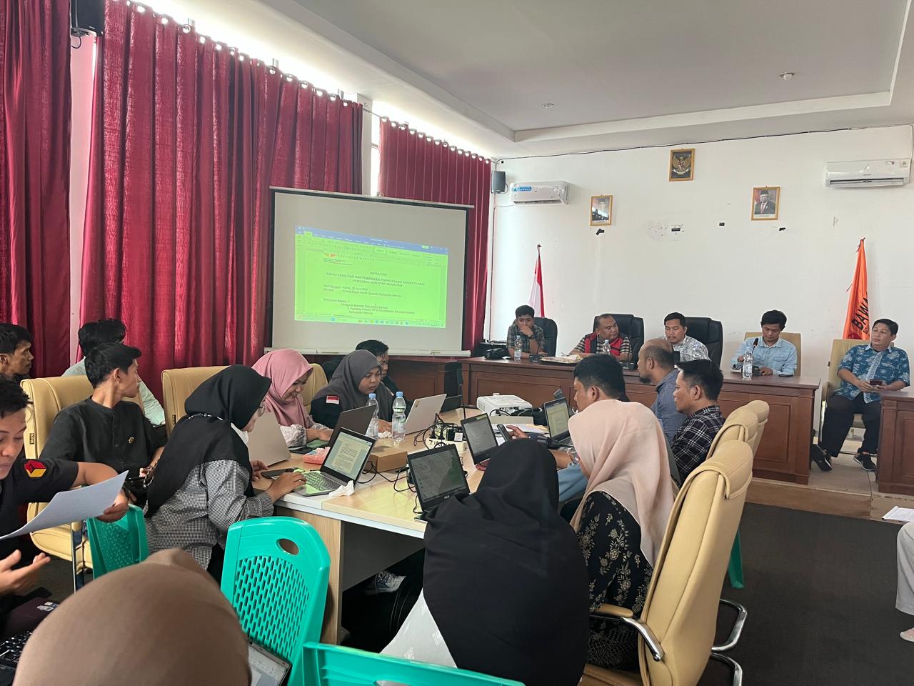 Perkuat Pengawas Adhoc, Bawaslu Mamuju Ajak Panwascam dalami Mekanisme Penanganan Pelanggaran Pemilihan Serentak 2024