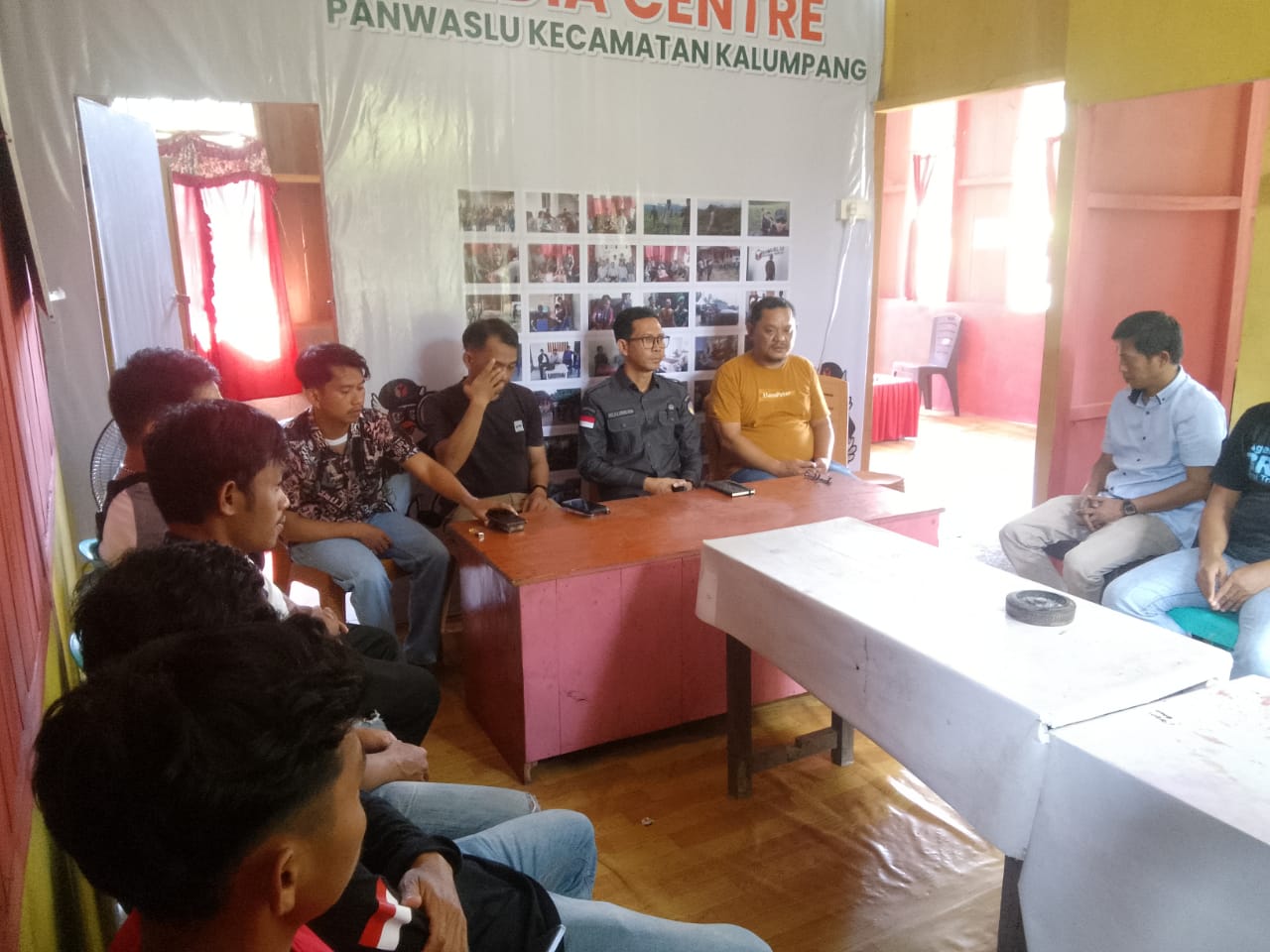 Supervisi Kelembagaan Panwaslu Kecamatan Kalumpang