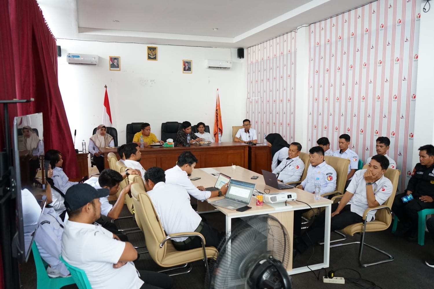 Saatnya Produk Hukum Bicara: Bawaslu Mamuju Perkuat Pengelolaan Sistem JDIH 