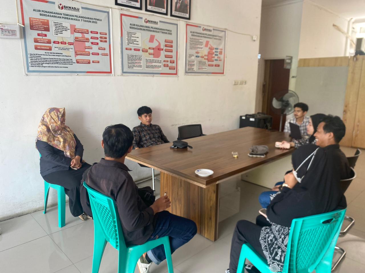 Pemuda Bersuara, Bawaslu Mendengar: Bawaslu Mamuju Terima Audiensi PMII Majene
