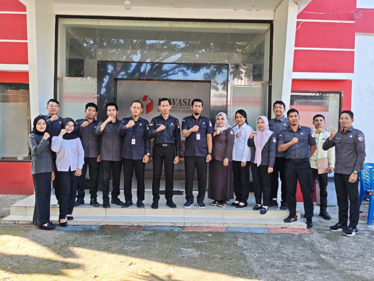 PENGUMUMAN REKRUTMEN TENAGA KEBERSIHAN (PRAMUBAKTI) DAN TENAGA KEAMANAN BAWASLU KABUPATEN MAMUJU TAHUN 2025