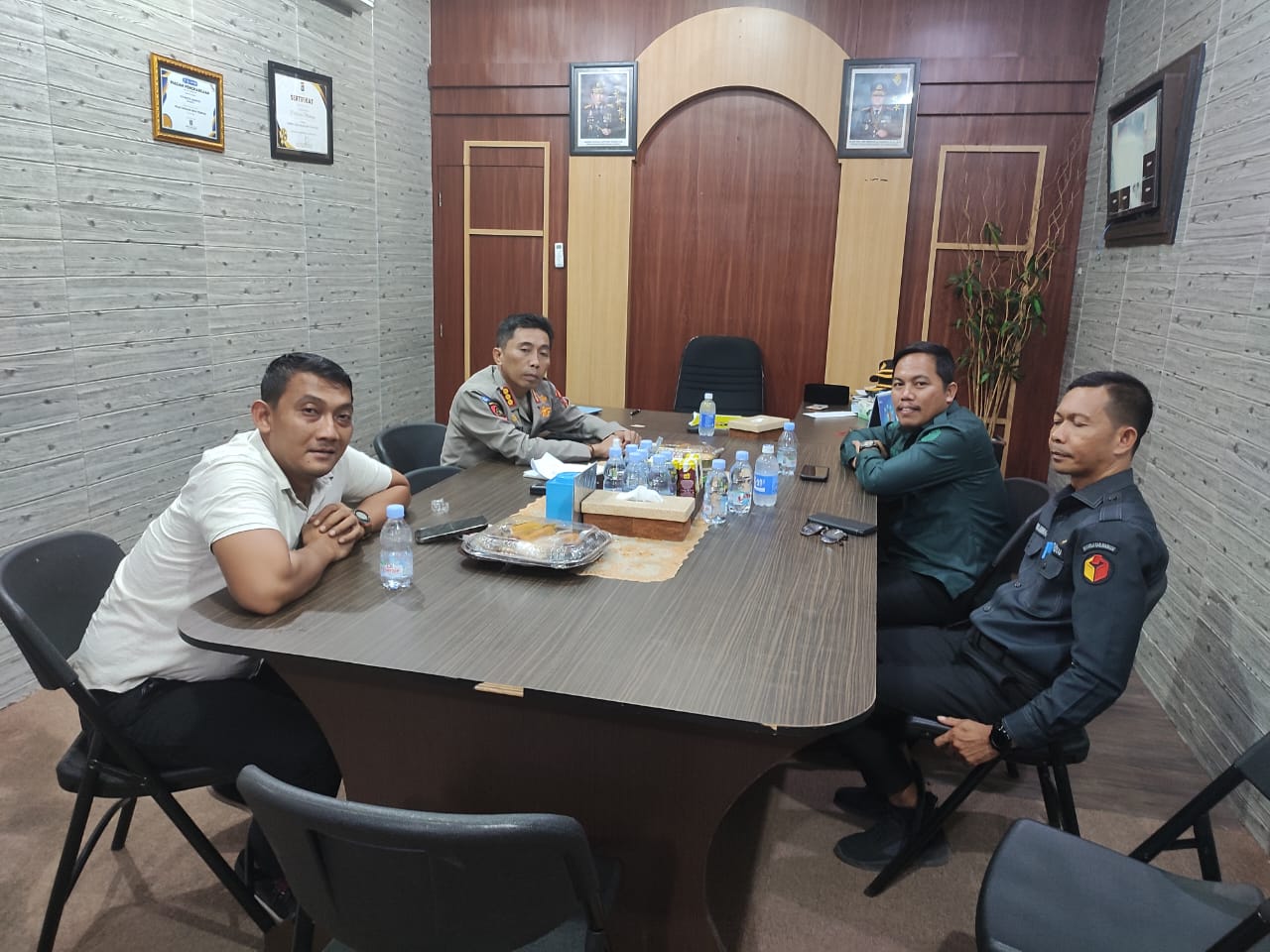 Perkuat Sinergi Jelang Pemilu, Bawaslu Mamuju Sambangi Polresta: Bangun Komitmen Awal untuk Demokrasi Bersih