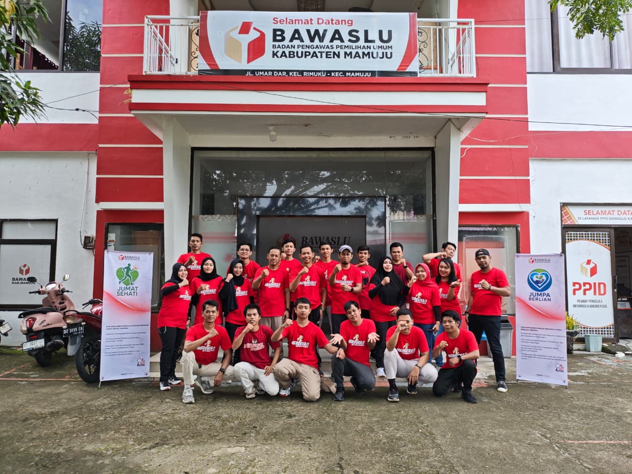 Bawaslu Mamuju Gerakkan Jumat Sehati: Sehat Bersama, Demokrasi Terjaga