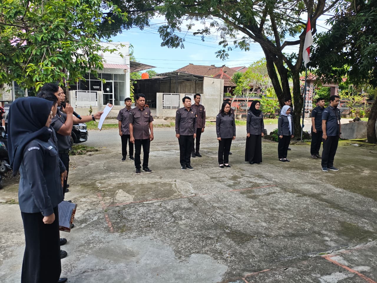 Bawaslu Mamuju Tanamkan Semangat Disiplin dan Inovasi Lewat Apel Pagi Inspiratif