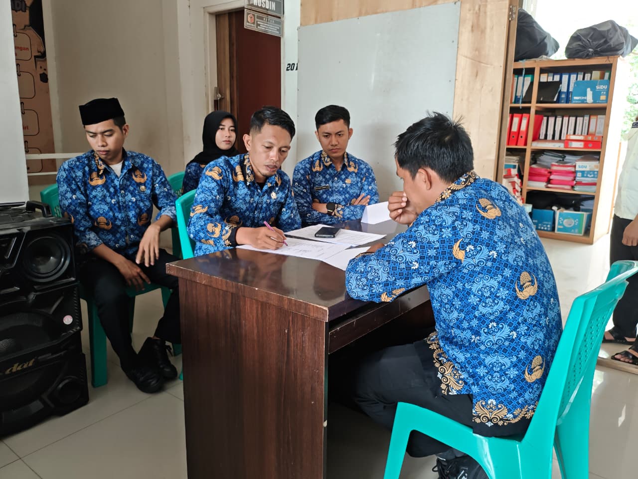 Dari Ruang Simulasi ke Lapangan: Bawaslu Mamuju Siapkan Pegawai Hadapi Laporan Pemilu