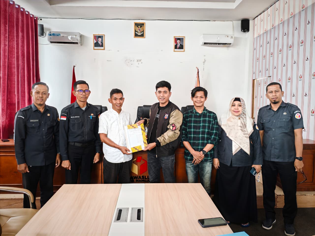 Perkuat Benteng Demokrasi Tingkat Desa, Bawaslu Mamuju Gandeng Desa Tadui Bentuk Desa Pengawasan Partisipatif