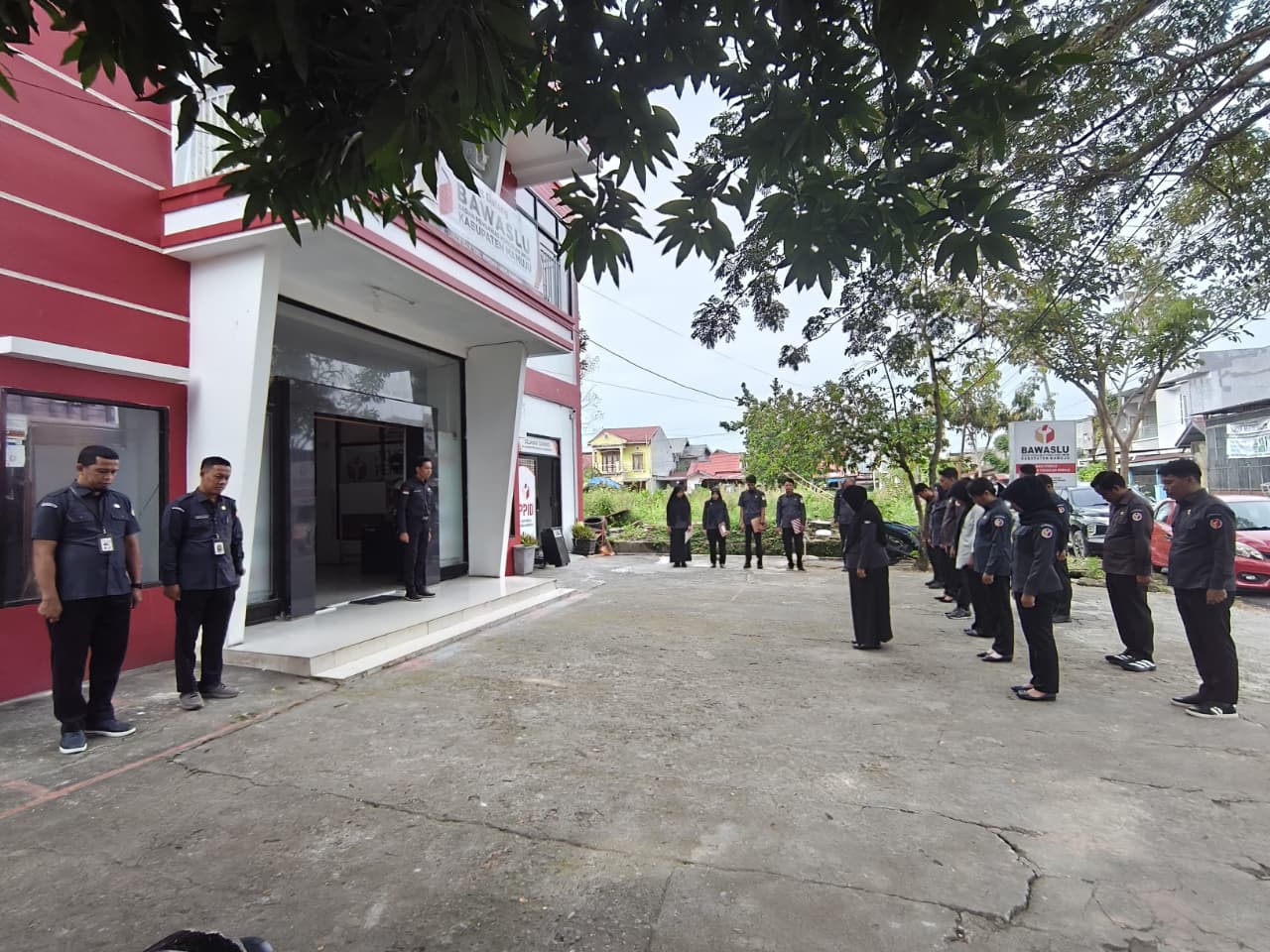 Apel Pagi Rutin, Bawaslu Kabupaten Mamuju Dorong Peningkatan Disiplin dan Integritas Pegawai