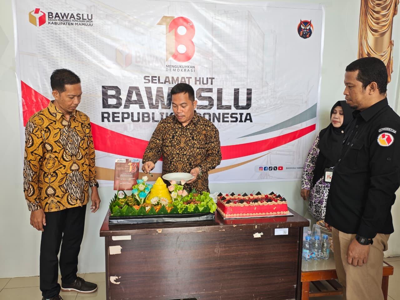 18 Tahun Bawaslu RI: Bawaslu Mamuju Teguhkan Komitmen Mengawal Demokrasi
