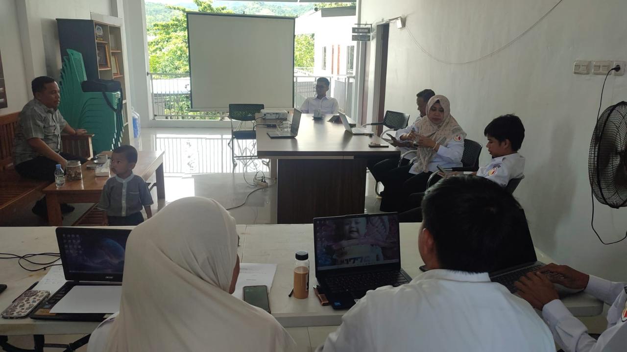 Bawaslu Mamuju Perkuat Kapasitas Penanganan Pelanggaran, Hadirkan Penyidik Polresta Mamuju Berbagi Teknik Klarifikasi