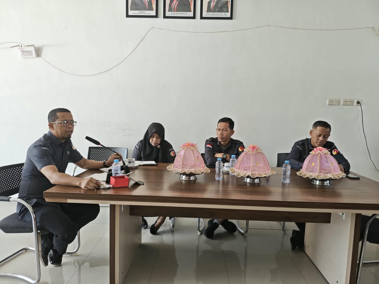 Rapat Rutin Bawaslu Mamuju, Perkuat Evaluasi Progres dan Kesiapan Agenda Kelembagaan