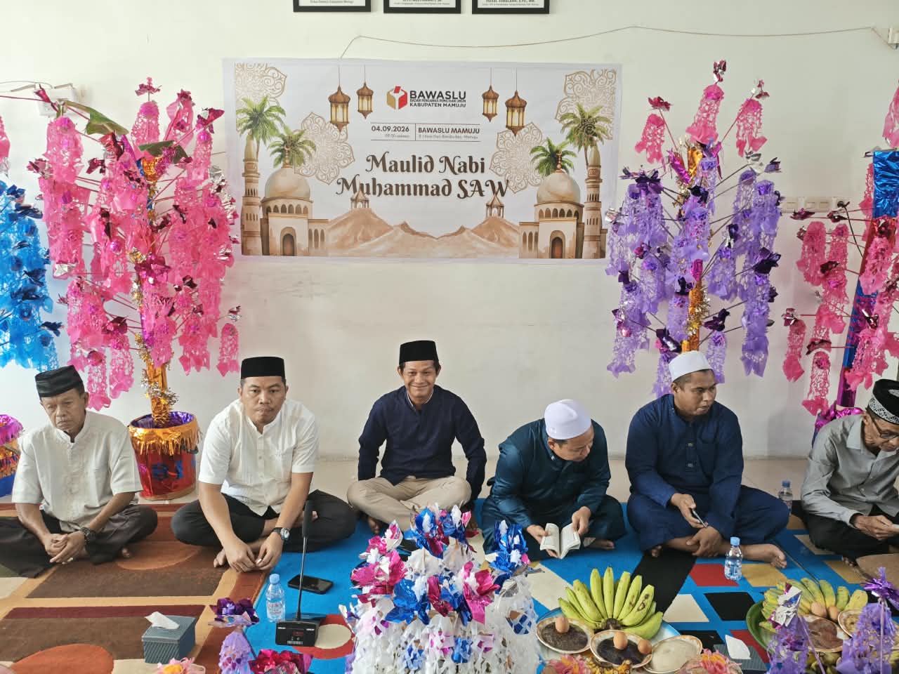 Jumat Sehati Bawaslu Mamuju, Dirangkaikan dengan Memperingati Maulid Nabi Muhammad SAW
