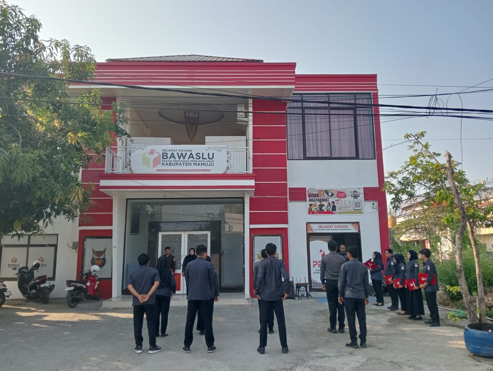 Jaga Kekompakan dan Disiplin, Bawaslu Mamuju Awali Pekan dengan Apel Pagi