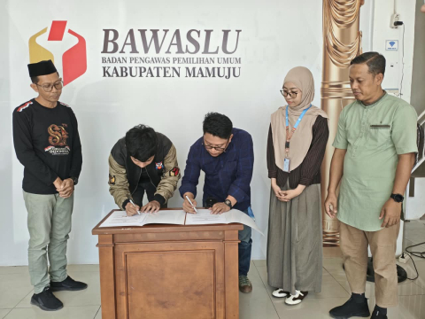 Semarak HUT ke-8 Bawaslu Kabupaten,  Bawaslu Mamuju Perkuat Kolaborasi Bersama Gema Difabel Sulbar
