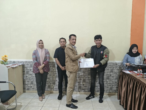 Bawaslu Mamuju Raih Dua Apresiasi Kehumasan, Bukti Konsistensi Hadirkan Informasi Publik