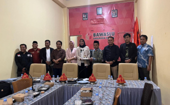 Kuatkan Kolaborasi Kelambagaan, Bawaslu Mamuju hadiri Rapat Evaluasi Indikator Kerjasama Hubungan Antar Lembaga