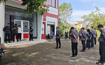Teguhkan Disiplin, Bawaslu Mamuju Awali Pekan dengan Apel Pagi Penuh Komitmen