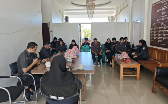 Sinergi dalam Evaluasi, Bawaslu Mamuju Perkuat Kekompakan Lewat Rapat Rutin