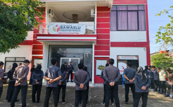 Semangat Disiplin dan Kebersamaan Mengawali Pekan, Bawaslu Mamuju Gelar Apel Pagi