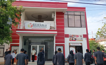 Apel Pagi Jadi Momentum Penguatan Disiplin dan Semangat Kinerja Jajaran Sekretariat Bawaslu Kabupaten Mamuju
