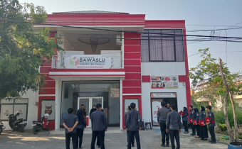 Jaga Kekompakan dan Disiplin, Bawaslu Mamuju Awali Pekan dengan Apel Pagi